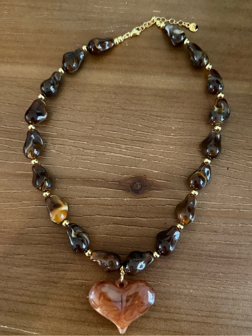 New mayamar Heart Pendant resin Beaded Necklace in Brown and Gold